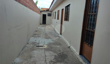 Casa à venda com 4 quartos, sendo 1 suíte,  em Jardim Social Presidente Collor, São Carlos, SP