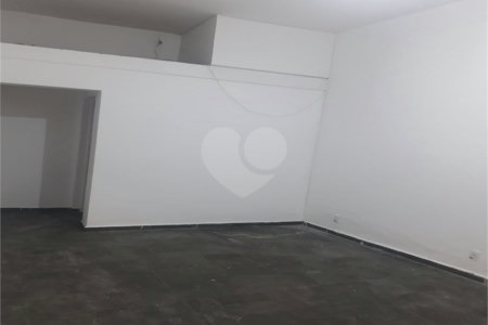 Casa com salão para Venda no Jardim Umarizal.