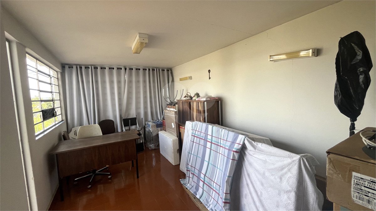 Casa Térrea com 3 dormitórios no Centro de Atibaia