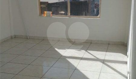 Apartamento à venda com 2 quartos em Luz, São Paulo, SP