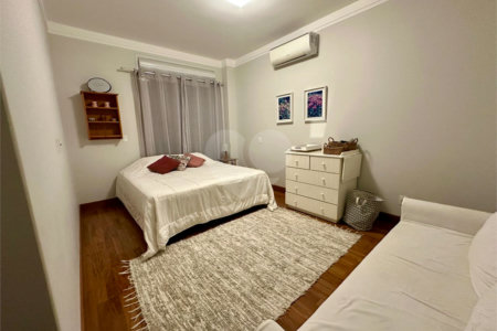 Casa com piscina à Venda no Residencial Damha II, São Carlos