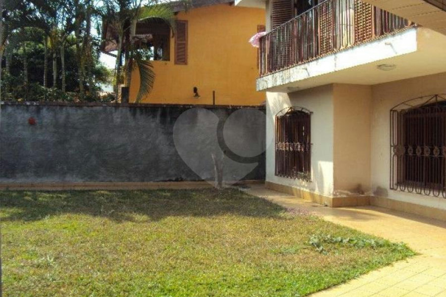 Sobrado Jardim França | 370m² | 4 Suítes | 4 Vagas | Excelente Localização