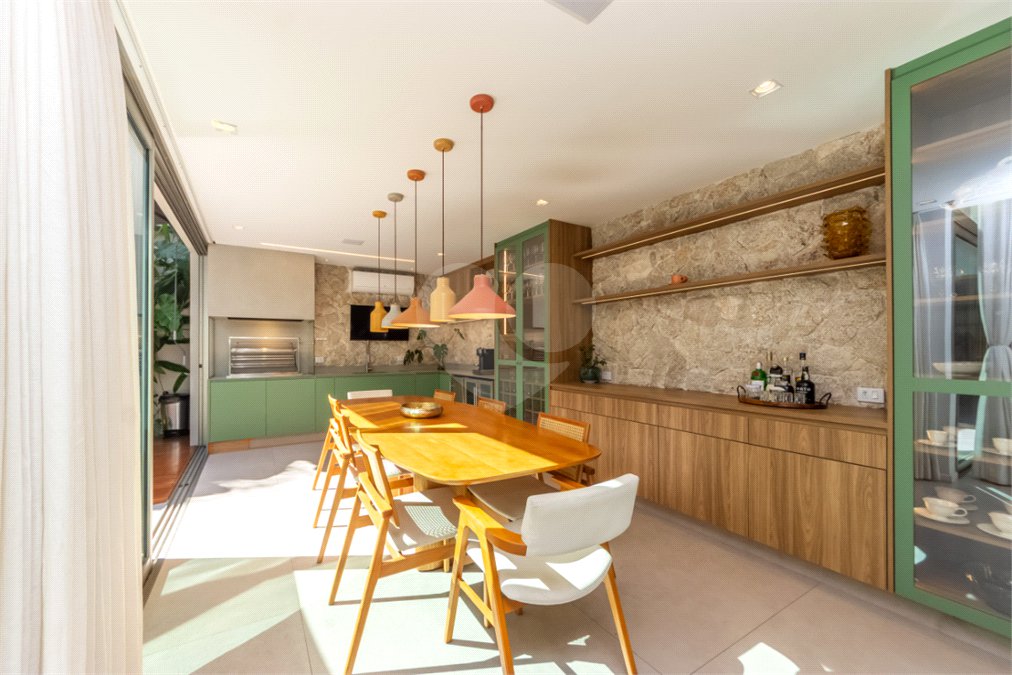 Casa à venda com 3 suítes no condomínio Lazuli, São Paulo - SP