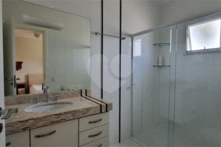 Lindo sobrado com 4 suites e piscina à venda, 365m², por R$ 2.450.000,00 no condomínio Villa Suiça, em Indaiatuba/SP.