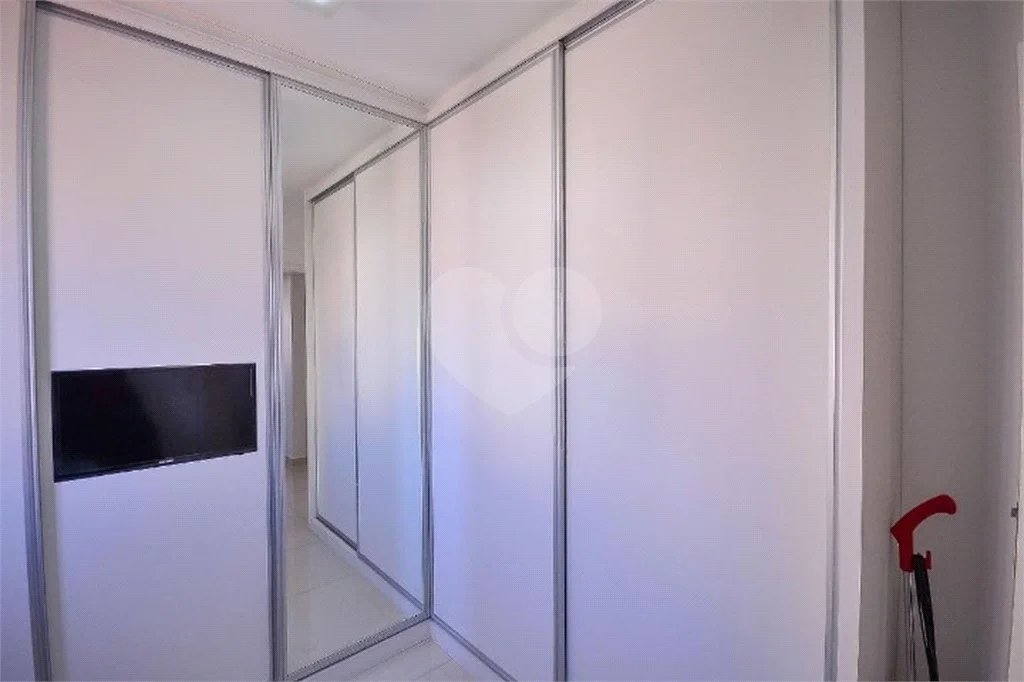 Oportunidade Apartamento mobiliado á venda na saude com 60m² com 2 dorm e 2 vaga. Aceita e estuda Permuta ( sujeito a avaliação).