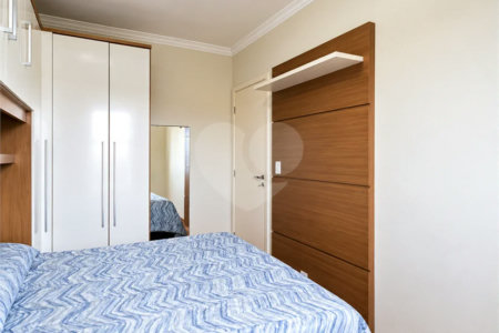 Apartamento com 2 dormitórios e 1 vaga em Nova Petrópolis, com piscina, academia, brinquedoteca, churrasqueira e portaria 24 horas. Excelente localização.