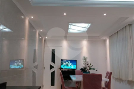 Casa com 324m², 4 dormitórios, sendo 1 suíte, 4 vagas, à venda no Jardim Las Vegas em Santo André.