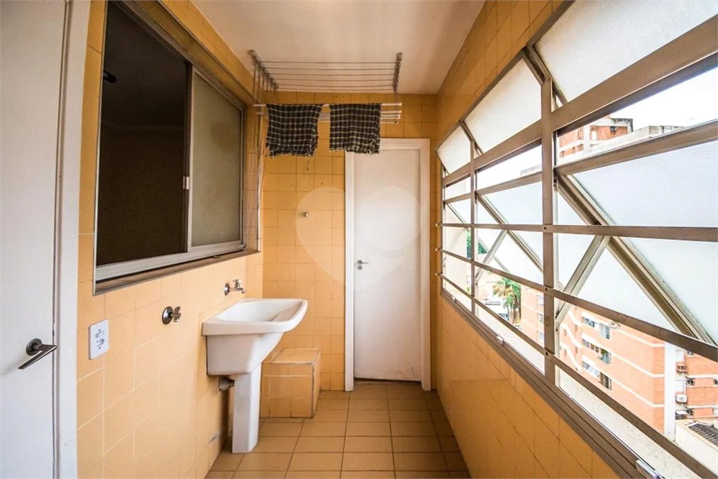 Apartamento a Venda no Condomínio Edifício Guarujá em Campinas/SP