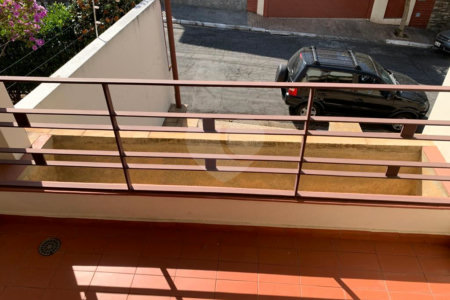Casa à venda na Aclimação de 190m² com 3 dormitórios e 2 vagas.