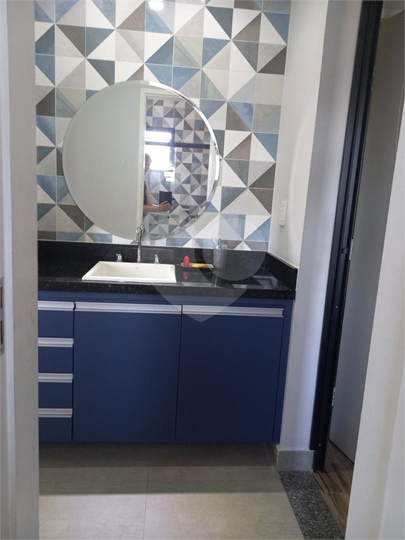 Sobrado à venda com 5 quartos, sendo 3 suítes, em Residencial Jatobás, Louveira, SP