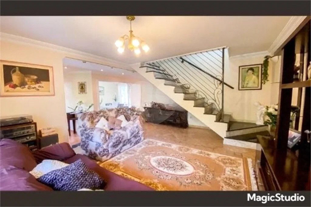 Casa com 540m² , 5 dormitórios , sendo 4 suítes , 10 vagas , à venda no bairro Jardim , em Santo André