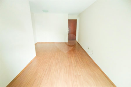 Apartamento - Próximo do metro Saúde - 2 quartos - 1 suíte - varanda - 2 vagas