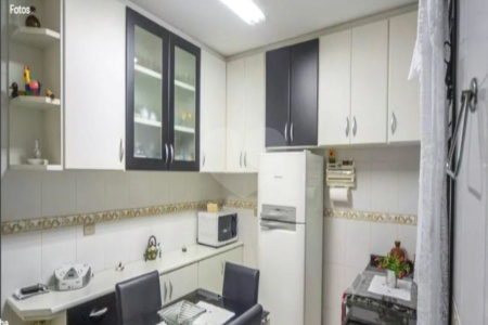 Casa com 150m² , 3 dormitórios , sendo 3 suítes , 4 vagas , à venda na Vila Formosa.