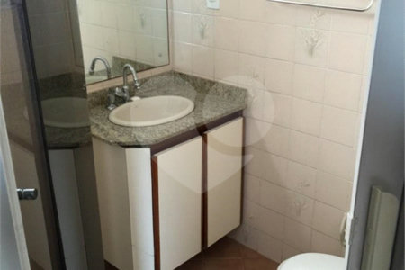 Apartamento com 68m², 2 dormitórios, sendo 1 suíte, 1 vaga, à venda na Vila Matilde.