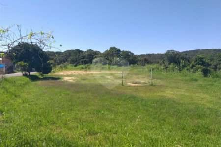 Área de terra de 156 mil m2 à venda em São Roque, zona mista (residencial/industrial)