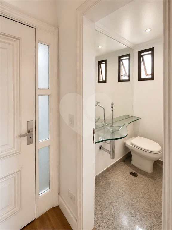 Excelente apartamento à venda na Vila Reg. Feijó