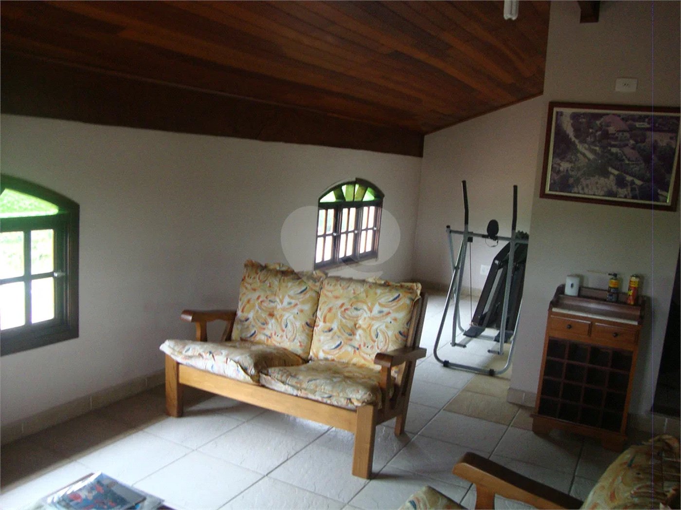 Chácara à venda com 5 quartos, sendo 2 suítes, em Jardim Arujá, Arujá, SP