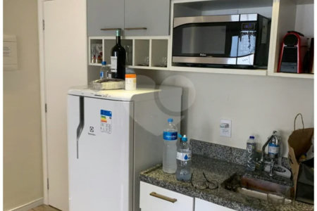 Apartamento à venda na Frei Caneca, 28 m², 1 quarto