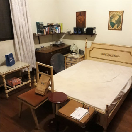 Casa Térrea Ampla com 4 Dormitórios, Suíte e Quintal à Apenas 15 Minutos do Estação Tatuapé.