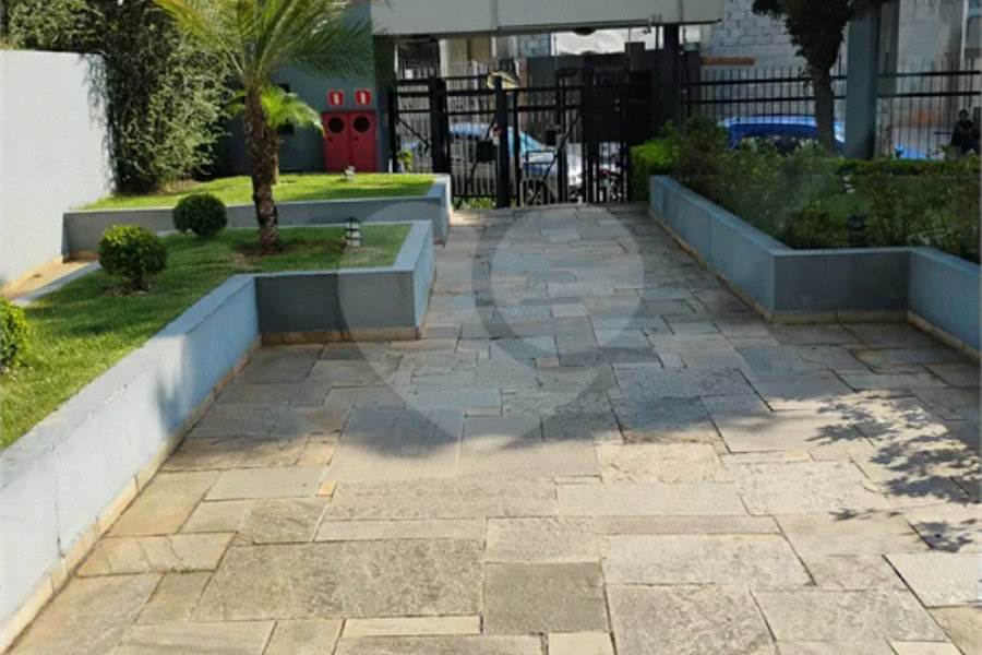 Vende-se apartamento na Vila Mascote