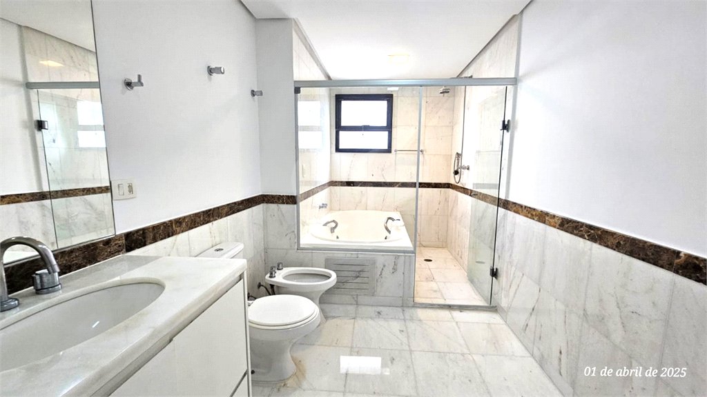 Apartamento com 4 suítes a venda no Alto da Boa Vista