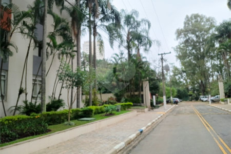 Apartamento à venda com 3 quartos, sendo 1 suíte,  em Jardim Marajoara, São Paulo, SP