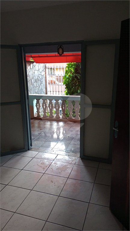 Linda Casa muito bem localizado na rua três na cidade de Rio Claro