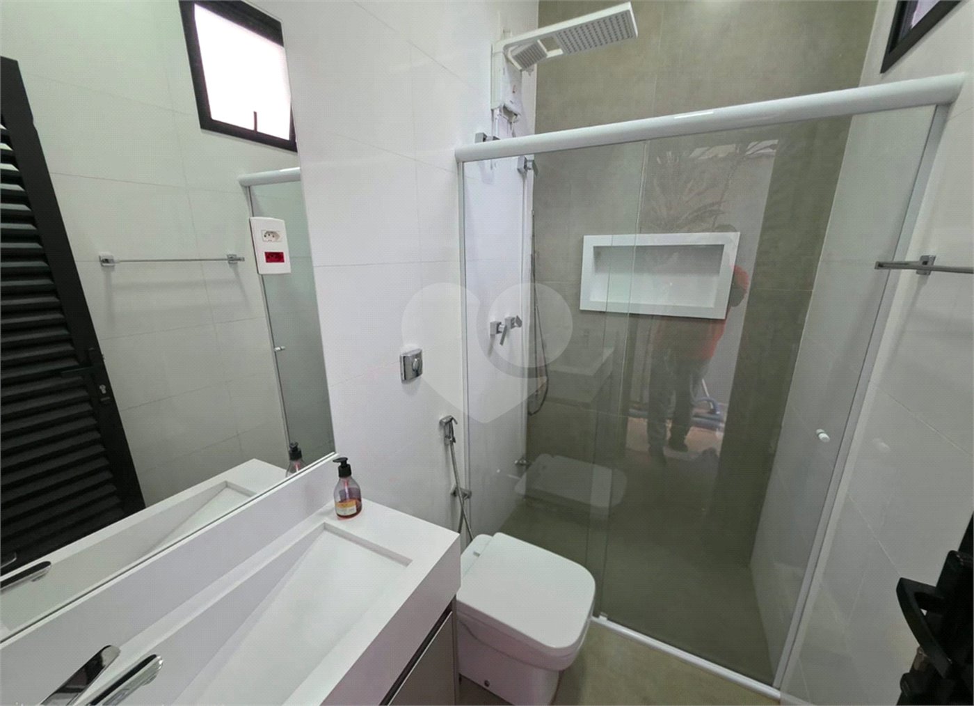 Casa térrea no Village Damha IV 3 quartos e piscina.