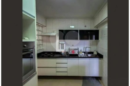 Apartamento com 85 m² de área útil, 3 quartos, garagem, à venda no Cambuci