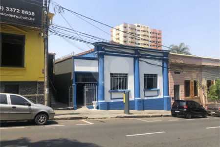 Casa Comercial no Centro.