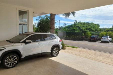 Casa à Venda no Condomínio Damha III – Elegância e Conforto para sua Família