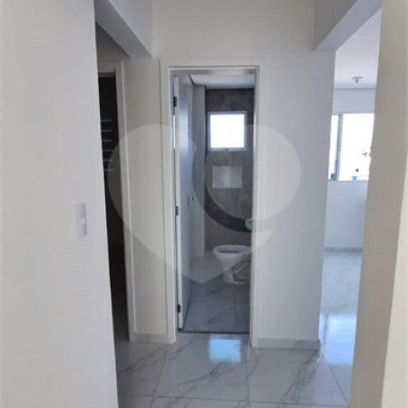 RESIDENCIAL TORRES NOBRES Apartamento com ótima distribuição e praticidade: 2 quartos 1 banheiro 1Sala Cozinha Área de serviço 1 vaga de garagem RESIDENCIAL TORRES NOBES