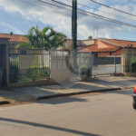 Casa térrea para locação e venda no Condomínio Mont Carlo I