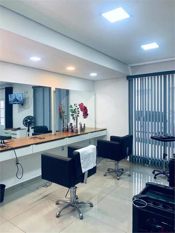 SALA COMERCIAL PROXIMO A UNIMED VILA NERY