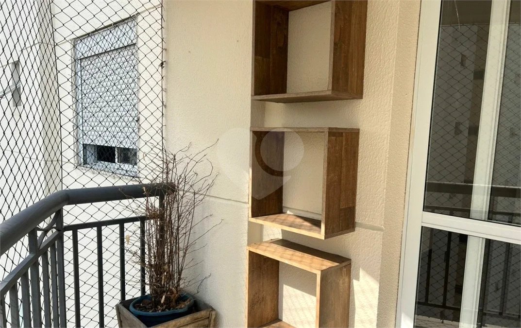 Excelente apartamento de 3 dormitórios, sendo uma Suíte e 2 vagas de garagem.