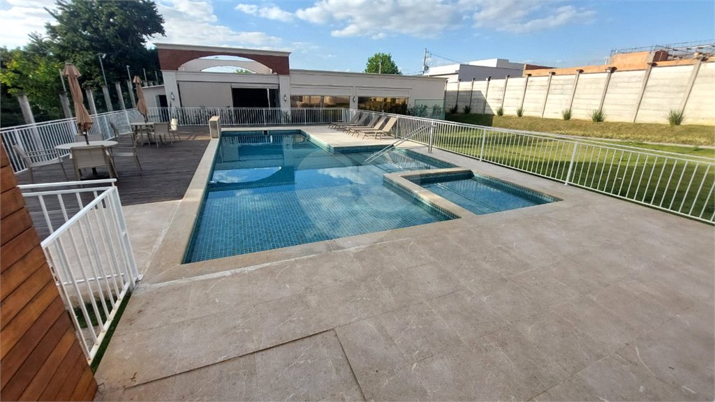 Indaiatuba - Condominio Jardins di Roma - Venda -Locação 0 R$ 10.000,00 mais encargos - condominio - R$ 650,00 - IPTU - R$ 230,00 - Terreno 300ms - construido 170 metros quadrados - Terrea - 3 quartos, uma suíte e uma demi suite , 4 banheiros , piscina - Preparado para água quente até a piscina!!