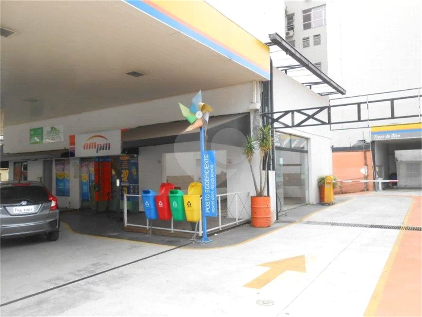Terreno na Barra Funda. Espaço para posto de gasolina e farmácias em ótima localização