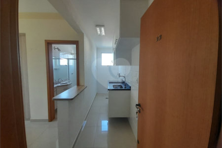 Apartamento à Venda ou para Locação no Edifício Marchal Estilo - São Carlos