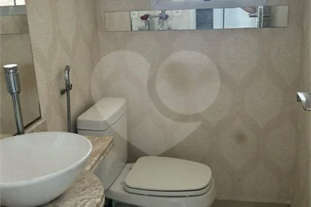 Apartamento com 246m² , 4 dormitórios , sendo 2 suítes , 4 vagas de garagem , à venda na Penha.