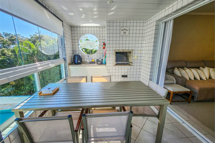Apartamento à venda com 3 quartos, sendo 1 suíte, em Riviera de São Lourenço, Bertioga, SP