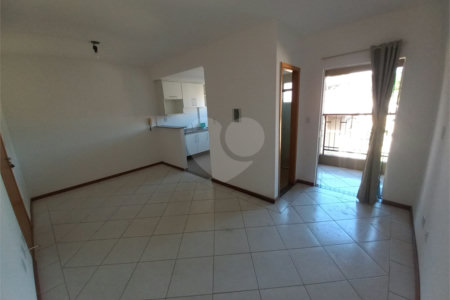Apartamento no Condomínio Michelangelo .