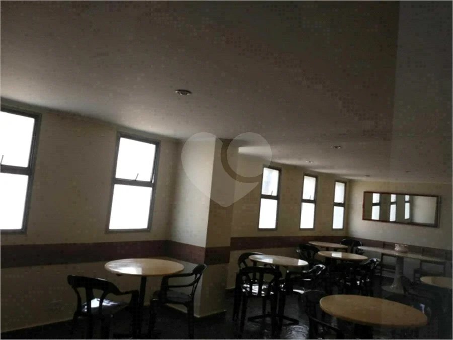 Apartamento em Santana com Sacada e Vaga de Garagem, a 650 m do Metrô