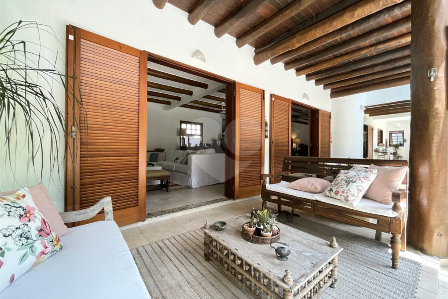 Casa à venda com 4 suítes em Costa do Sol, Bertioga, SP