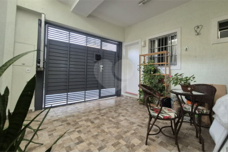 Casa de vila com 3 dormitórios sendo 2 suítes em Santana