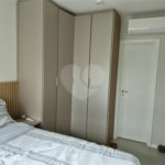 Oportunidade na Vila Leopoldina!! Apartamento com dois dormitórios, sendo uma suíte, dois banheiros, e com duas vagas.