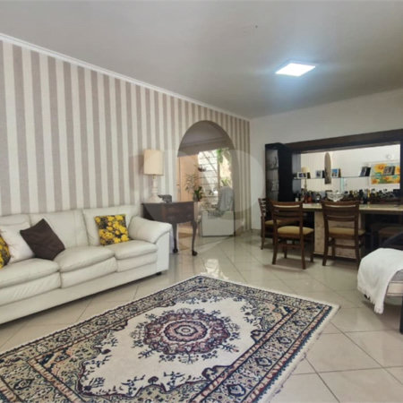 Casa térrea 280m² de terreno 3 dorms 1 suíte