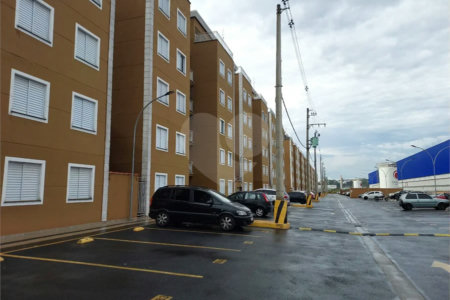 Apartamento à venda com 2 quartos e 1 vaga na Vila Nova Bonsucesso