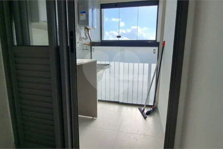 Apartamento á venda em Moema 75m² 2 Suítes 2 Vagas