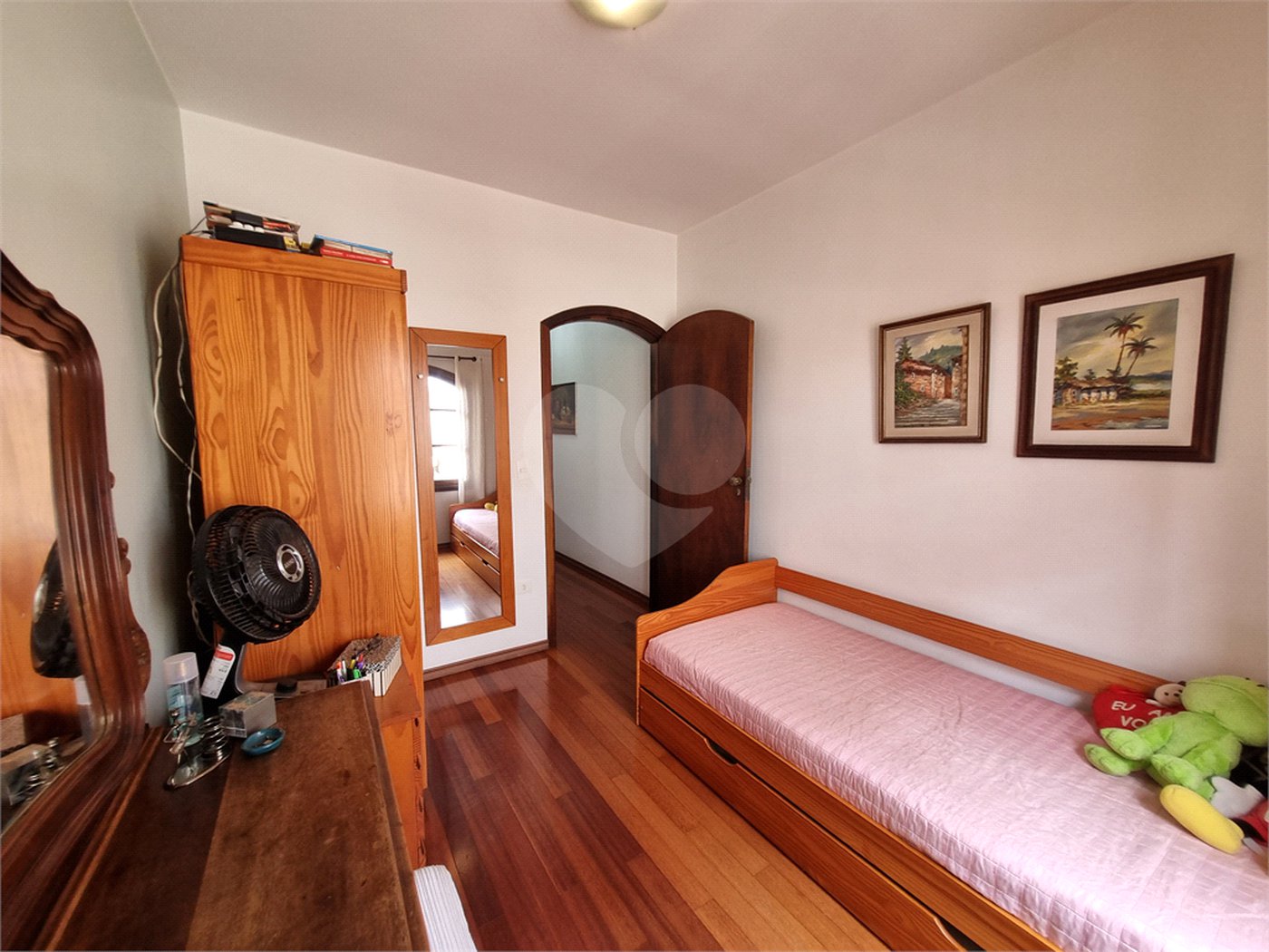 VENDA - Sobrado Jardim França: 135m² | 3 dormitórios (1 suíte) | 2 vagas | Churrasqueira