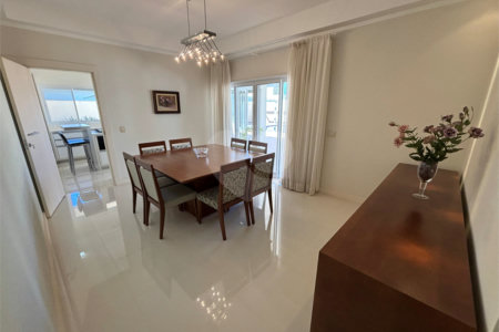 Casa á venda condomínio Damha I